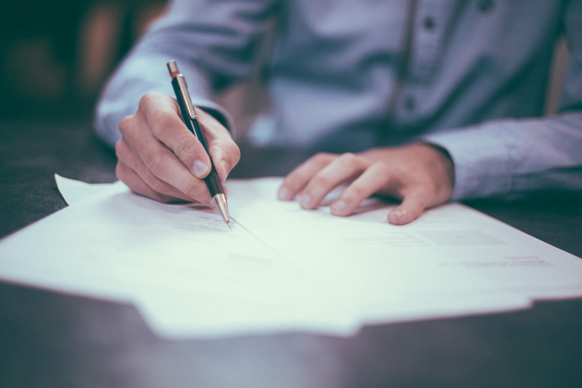 The Luxembourg business permit: who needs one and how to get it