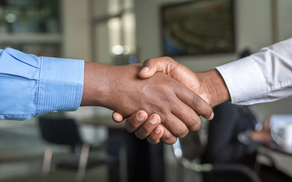 Hiring your first employee in Luxembourg: the deadlines, the contract and the real cost